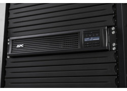 UPS APC Smart UPS 1500VA SMT1500RMI2UC