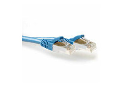 ACT Blauwe 0,5 meter SFTP CAT6A patchkabel snagless met RJ45 connectoren