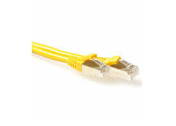 ACT Gele 0,5 meter LSZH SFTP CAT6A patchkabel snagless met RJ45 connectoren