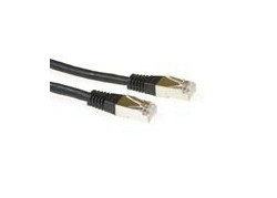 ACT Zwarte 0,5 meter LSZH SFTP CAT6A patchkabel met RJ45 connectoren