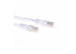 ACT Witte 0,5 meter U/UTP CAT6A patchkabels met RJ45 connectoren