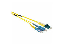 ACT 10 meter Singlemode 9/125 OS2 duplex ruggedized fiber kabel met LC en SC connectoren