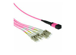 ACT 1 meter Multimode 50/125 OM4 fanout patchkabel 1 X MTP female - 4 X LC duplex 8 vezels