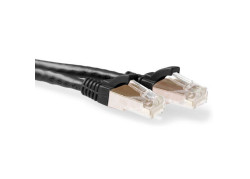 ACT Zwarte 0,5 meter LSZH SFTP CAT6A patchkabel snagless met RJ45 connectoren