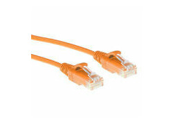 ACT Oranje 0,5 meter LSZH U/UTP CAT6 datacenter slimline patchkabel snagless met RJ45 connectoren